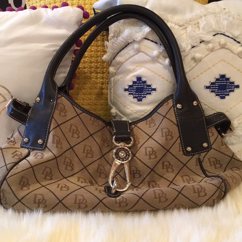Dooney & Bourke purse